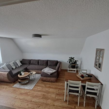 Wunderschoenes 2 Zimmer Apartment Inkl. Parkplatz Asbach  Luaran gambar