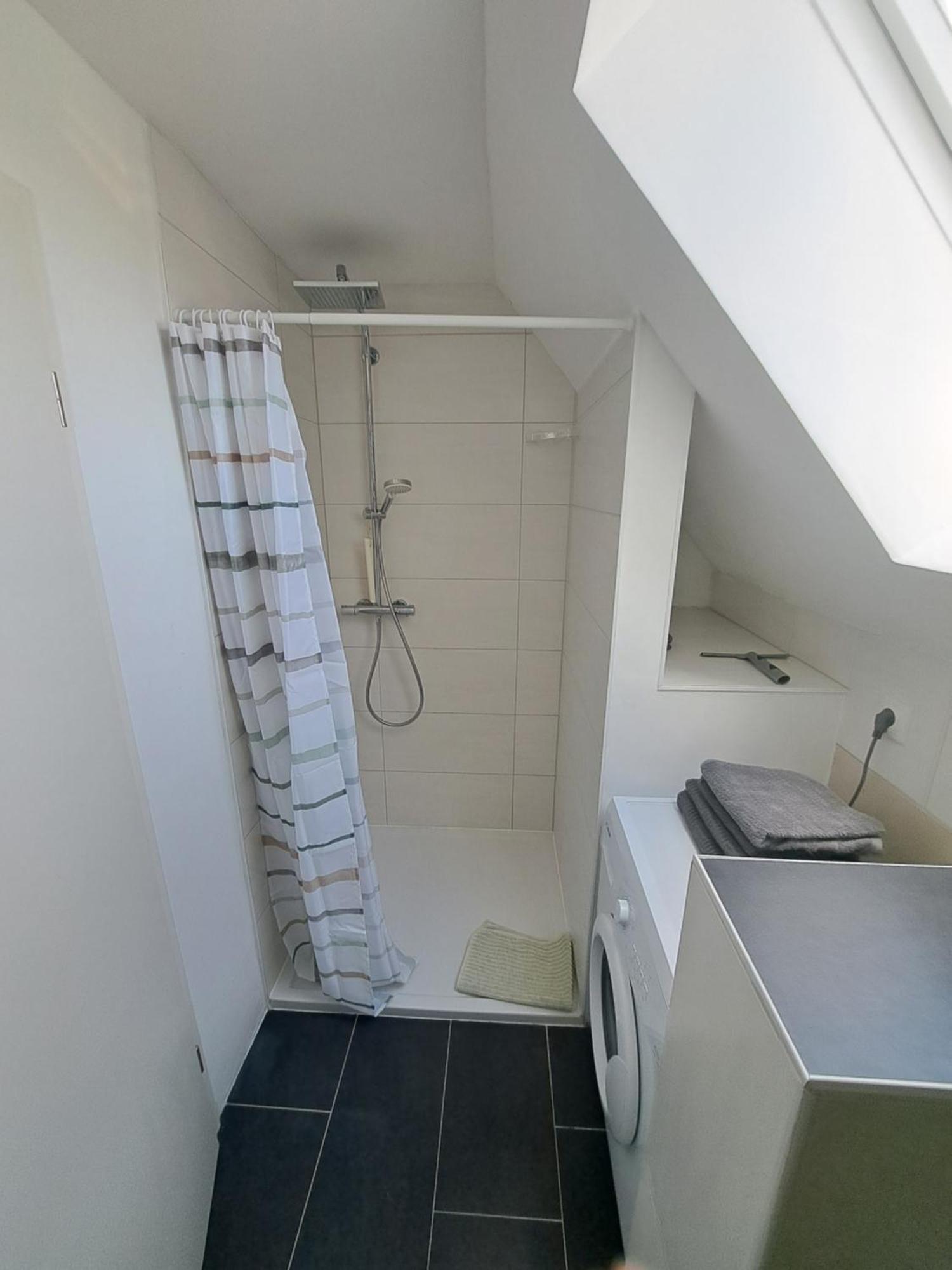 Wunderschoenes 2 Zimmer Apartment Inkl. Parkplatz Asbach  Luaran gambar